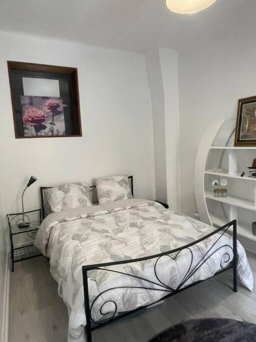 Cosy Apartment In Paris Saint-Ouen  Extérieur photo